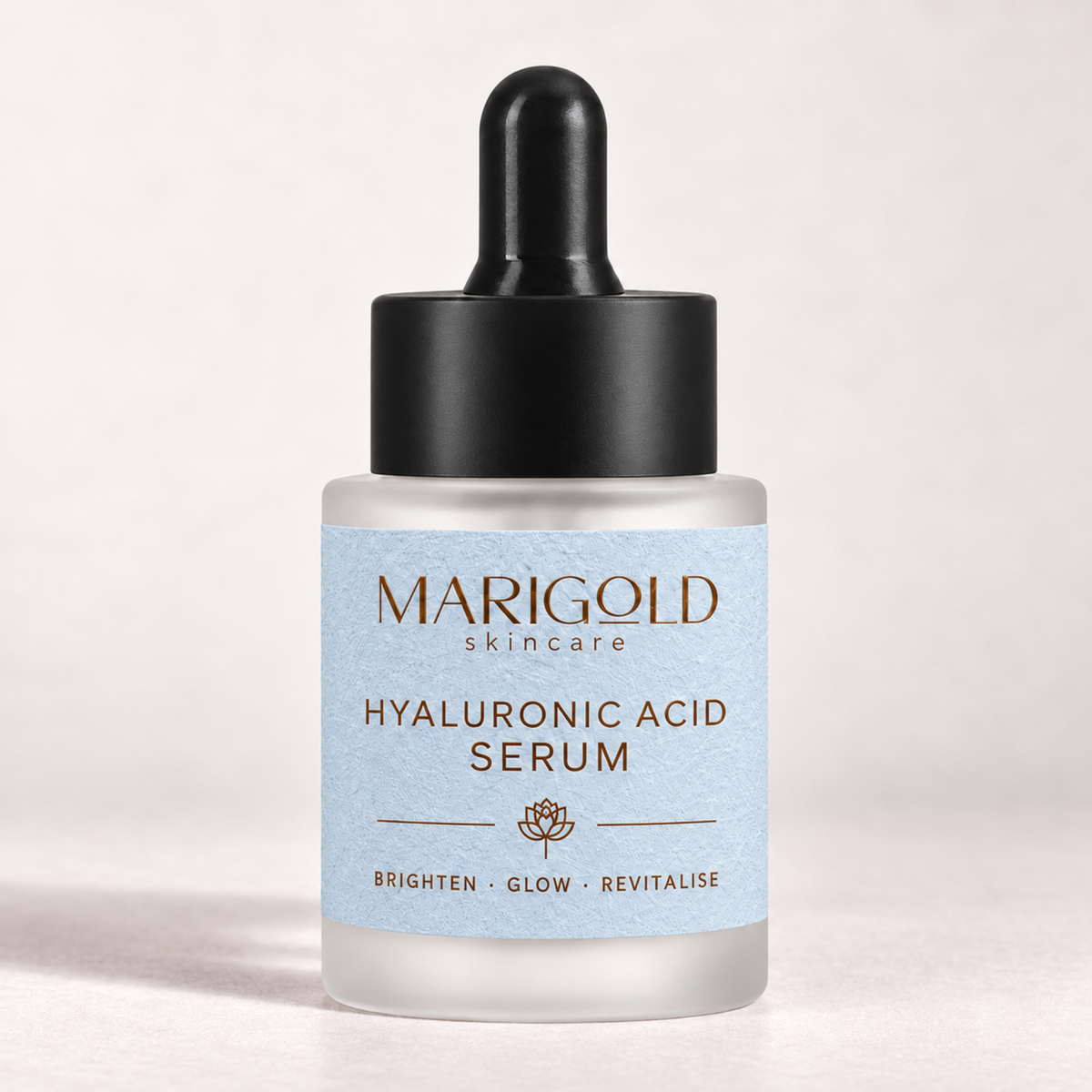 Hyaluronic acid hydrating serum for plump, smooth and radiant-looking skin