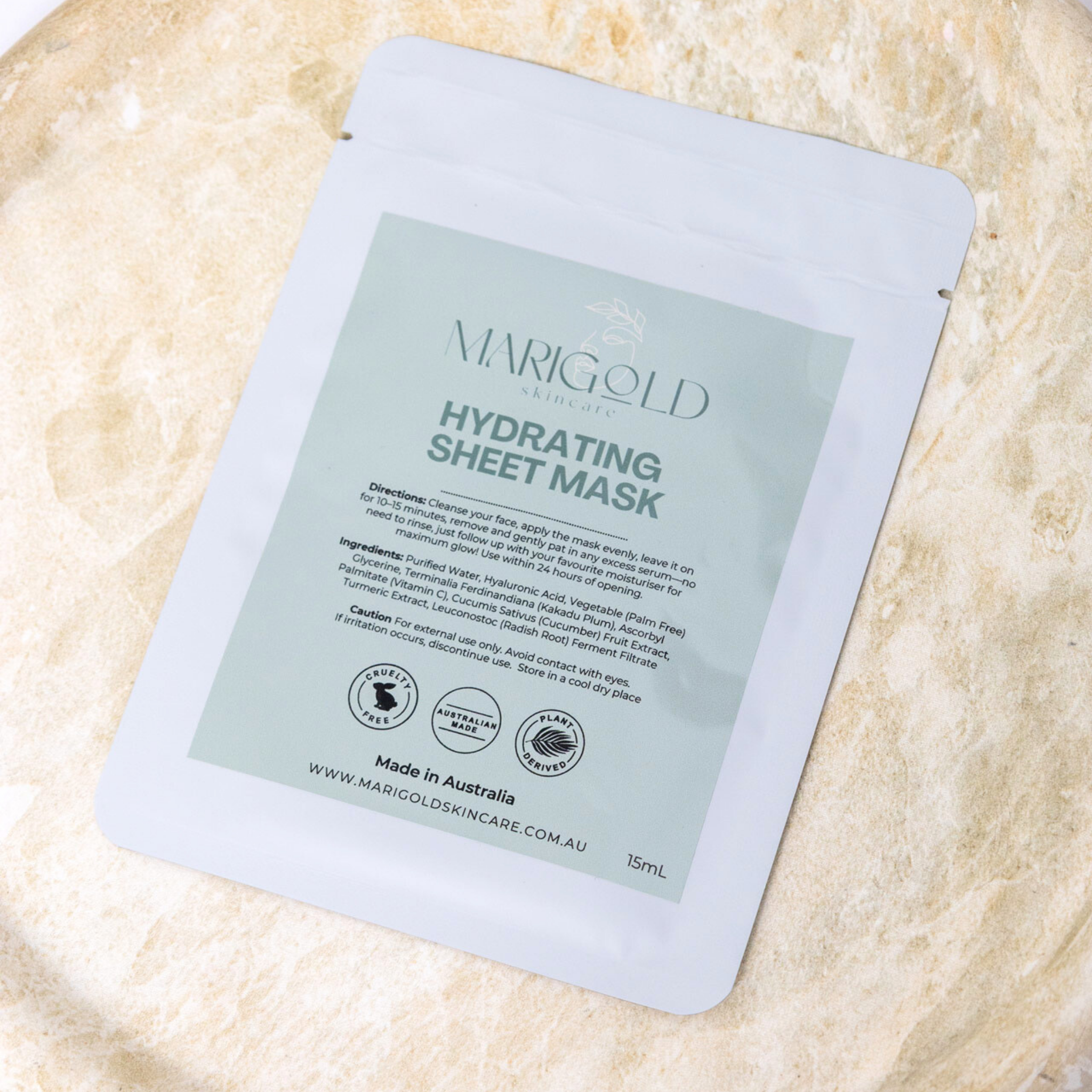 hydrating sheet mask with Kakadu plum and vitamin C for brightening, moisturizing, and glowing skin